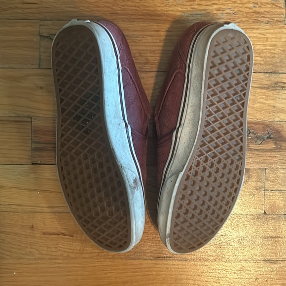 Maroon suede slip on vans - Picture 4 of 5